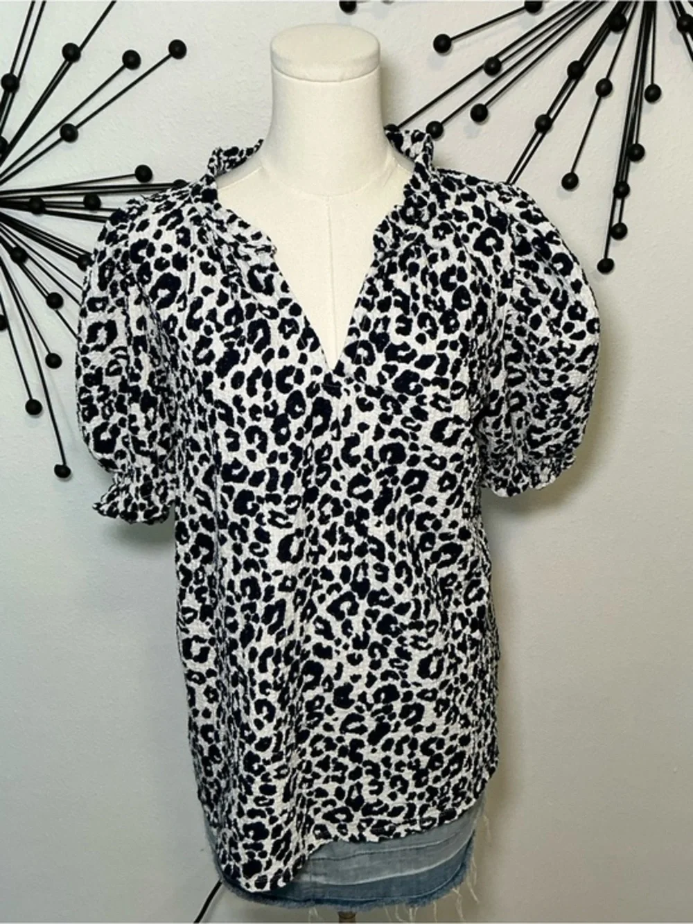 LOFT Leopard Print Puff Sleeve Textured Blouse Size Medium